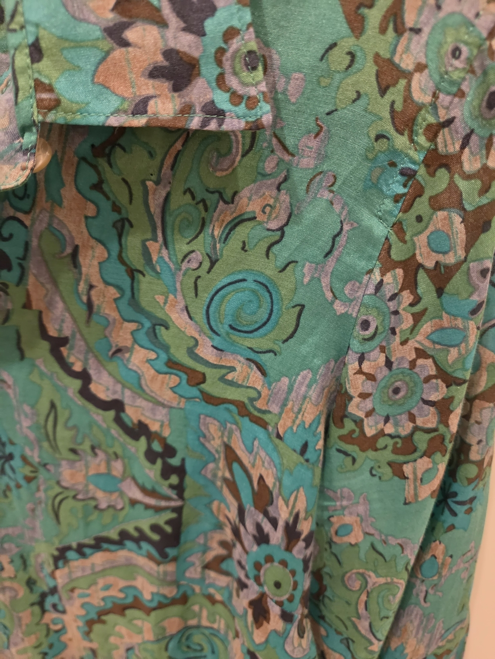 VERY RARE J.Crew Paisley Blouse Beautiful Fabrication - Picture 2 of 2